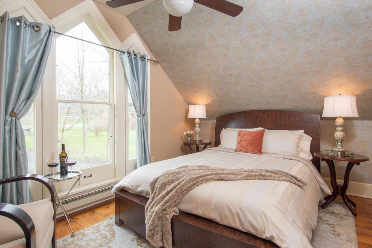 Gothic Eves Inn And Spa Bed And Breakfast Trumansburg Ngoại thất bức ảnh