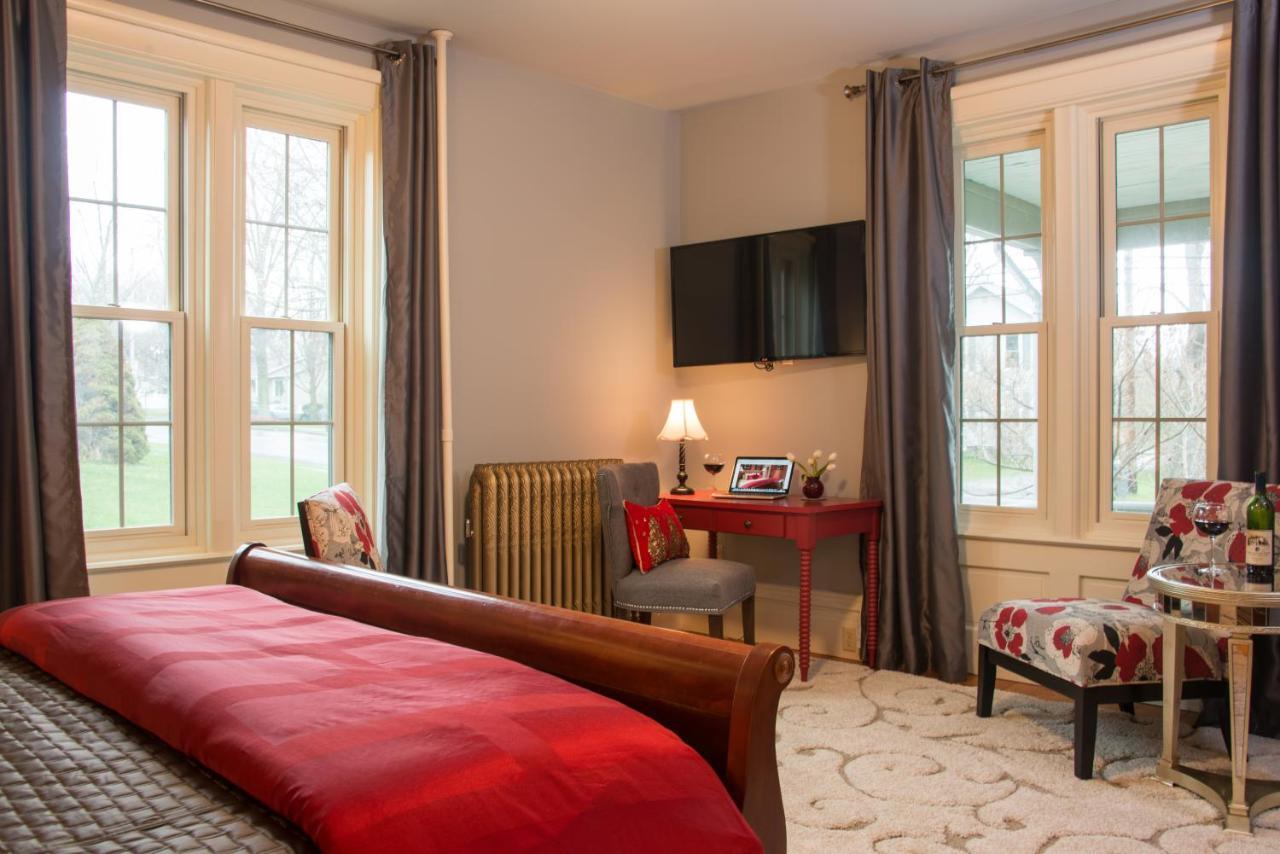Gothic Eves Inn And Spa Bed And Breakfast Trumansburg Ngoại thất bức ảnh