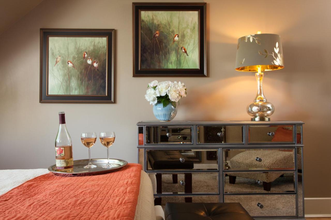 Gothic Eves Inn And Spa Bed And Breakfast Trumansburg Ngoại thất bức ảnh