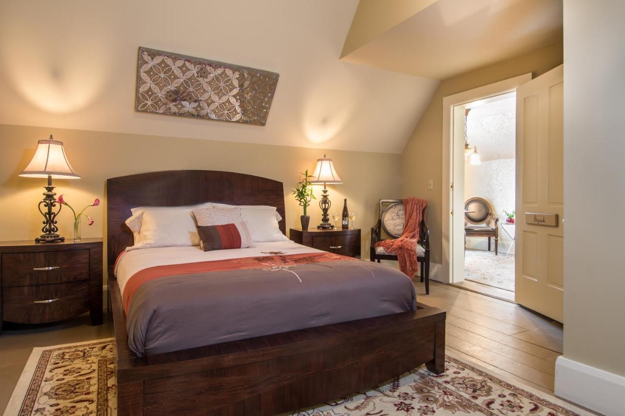 Gothic Eves Inn And Spa Bed And Breakfast Trumansburg Ngoại thất bức ảnh